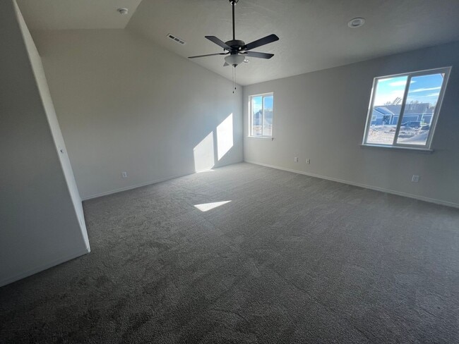 4261 W Wood Ct in Moses Lake, WA - Foto de edificio - Building Photo
