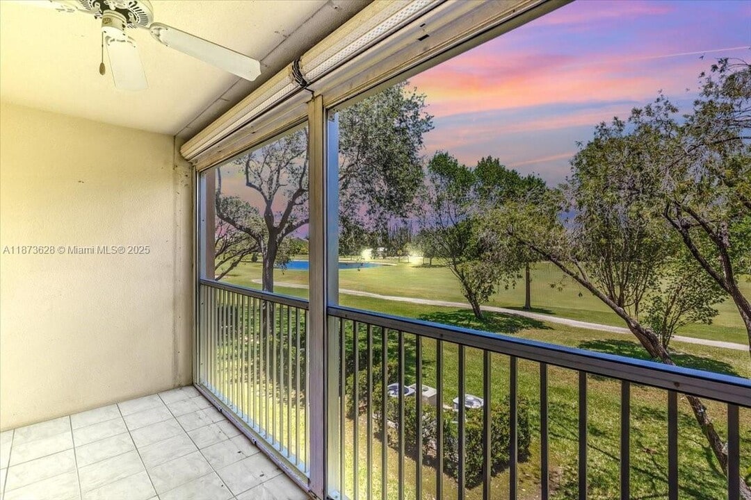 1201 SW 128th Terrace in Pembroke Pines, FL - Building Photo