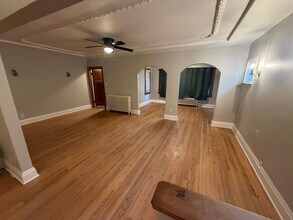 2445 N 50th St in Milwaukee, WI - Building Photo - Building Photo