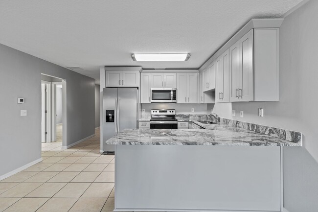 2610 Icabod Ct in Leesburg, FL - Building Photo - Building Photo