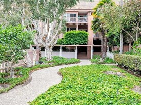 2622 Torrey Pines Rd in San Diego, CA - Building Photo