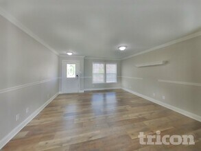 404 W Warrior Ct in Sheridan, IN - Foto de edificio - Building Photo