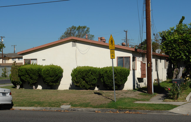 9831 Russell Ave in Garden Grove, CA - Building Photo - Building Photo