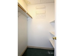 The Metropolitan Condos in Skokie, IL - Foto de edificio - Building Photo