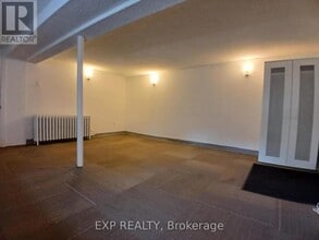 1 Chilton Rd in Toronto, ON - Building Photo - Building Photo