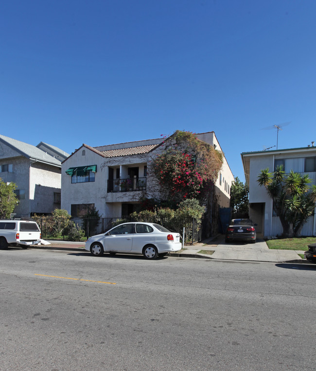 1138 N Edgemont St in Los Angeles, CA - Building Photo - Building Photo