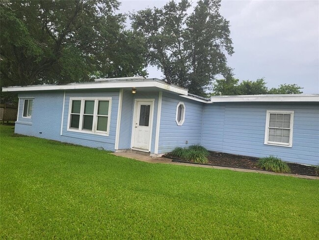 property at 601 23rd St N