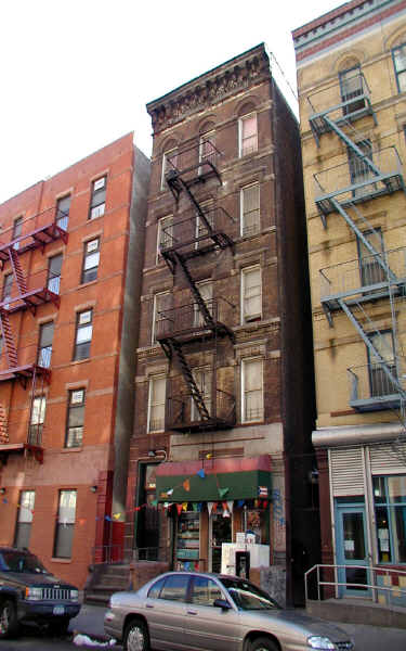 1993 Lexington Ave in New York, NY - Foto de edificio