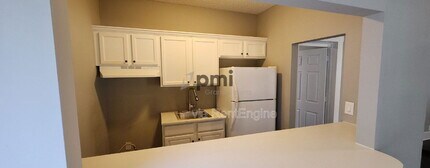 631 W William St in Decatur, IL - Building Photo - Building Photo