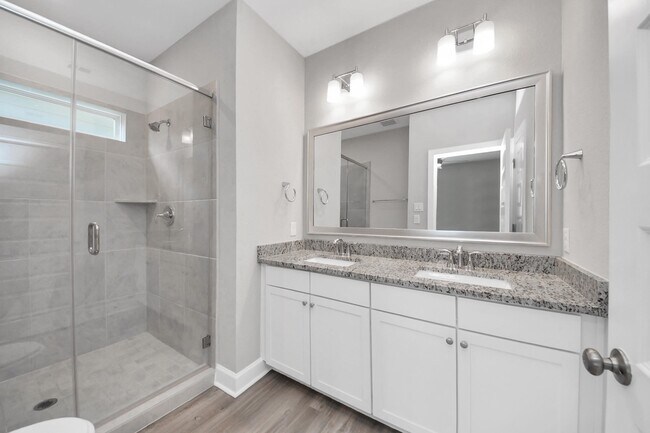 property at 5300 Berkeley Knl Cir