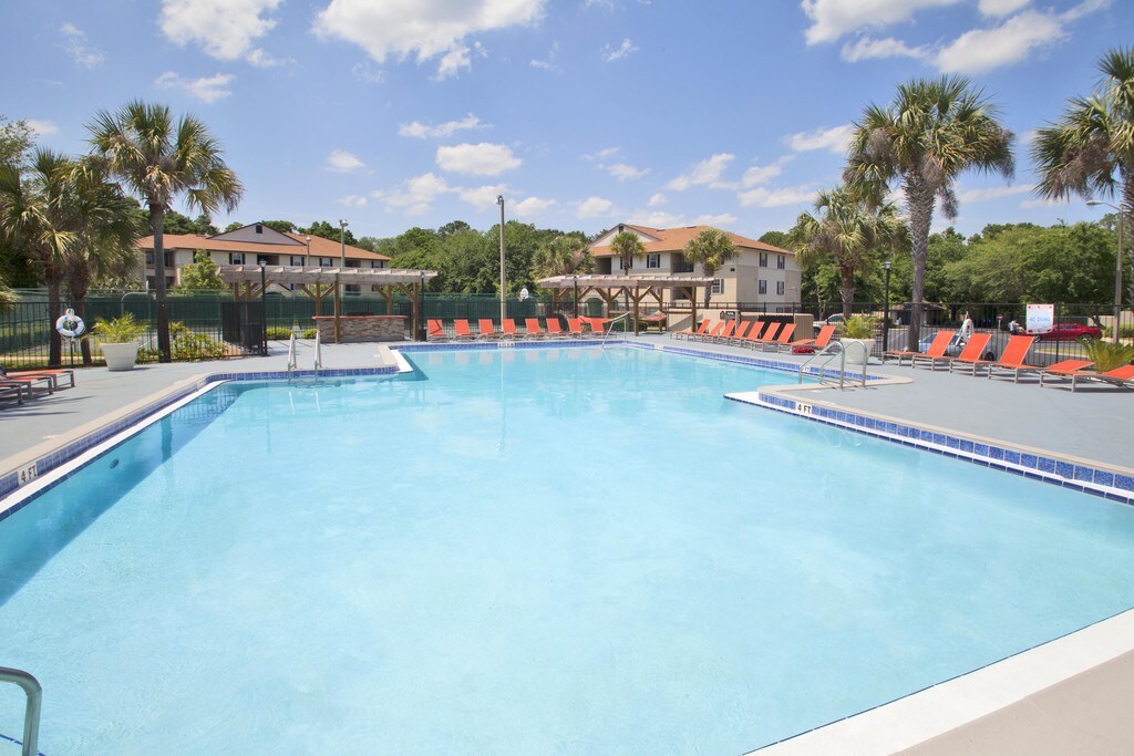 Lexington Crossing Gainesville, FL Apartments