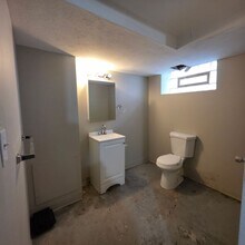 1035 Elbon Rd in Cleveland Heights, OH - Building Photo - Building Photo