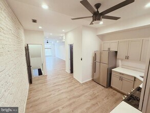 2142 Penrose Ave in Baltimore, MD - Foto de edificio - Building Photo