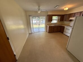 2369 S Tennyson Pt in Homosassa, FL - Building Photo - Building Photo