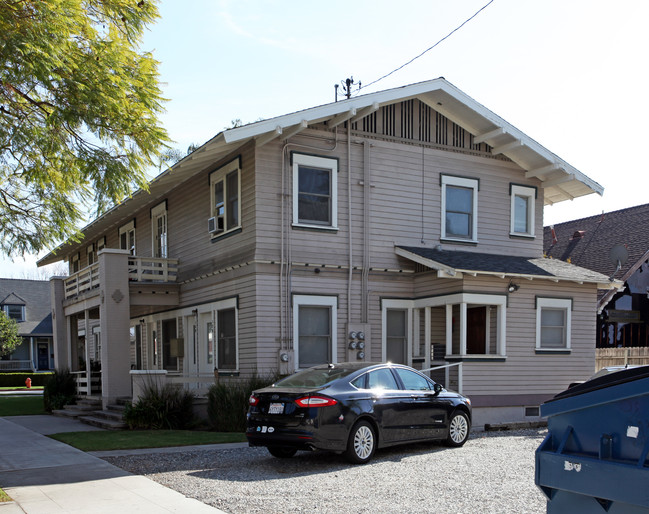 128-204 S Orange St in Orange, CA - Foto de edificio - Building Photo