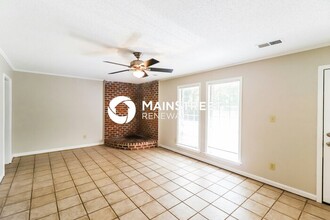 1065 Llano Cove in Memphis, TN - Foto de edificio - Building Photo