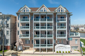 La Pierre Condominiums in Ocean Grove, NJ - Building Photo - Building Photo