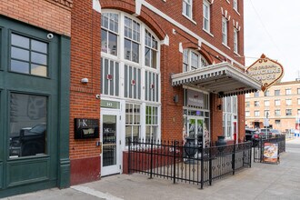 J & K on Main in Spokane, WA - Foto de edificio - Building Photo