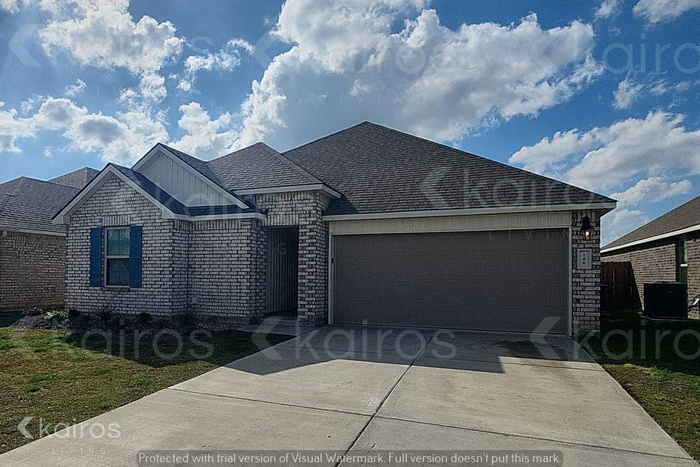 106 SANTIAGO COURT in Lafayette, LA - Building Photo