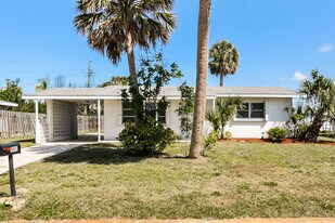 541 Shamrock Blvd in Venice, FL - Building Photo