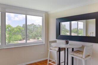 445 NE 195th St in Miami, FL - Building Photo - Building Photo