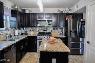 4901 Copper Ranch Ave in El Paso, TX - Building Photo - Building Photo