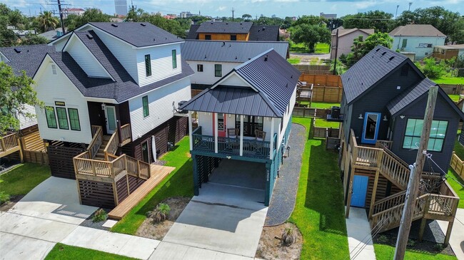 property at 1208 32nd St