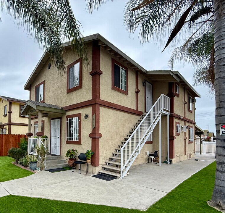 1754 Nadeau Street, Unit Duplex in Los Angeles, CA - Building Photo