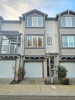 13990 SW Scholls Ferry Rd in Beaverton, OR - Building Photo