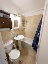 5959 SW 59th St in South Miami, FL - Building Photo - Building Photo