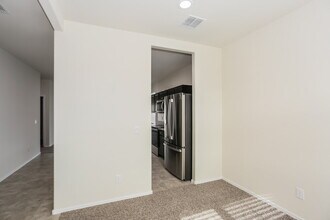 7660 W Florence Ave in Phoenix, AZ - Building Photo - Building Photo