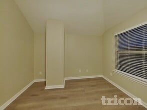 2304 Greenview Dr in Carrollton, TX - Building Photo - Building Photo