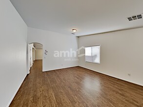 10630 W Windsor Ave in Avondale, AZ - Building Photo - Building Photo