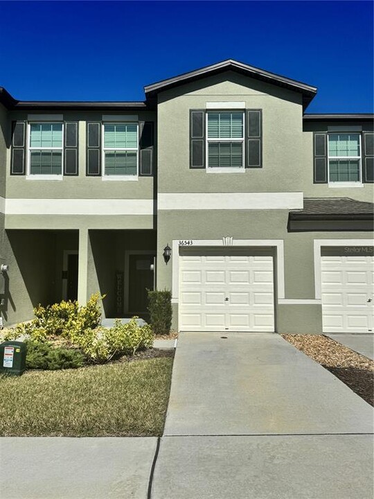 36543 Garden Wall Wy in Zephyrhills, FL - Building Photo