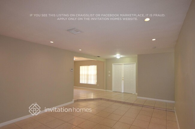 8800 SW 182nd Terrace in Palmetto Bay, FL - Building Photo - Building Photo