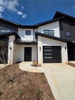 1106 Emilia Ave in Lowell, AR - Building Photo