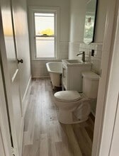 10 Baylies St in New Bedford, MA - Building Photo - Building Photo