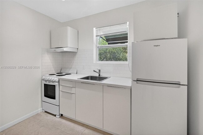 property at 3676 Oak Ave