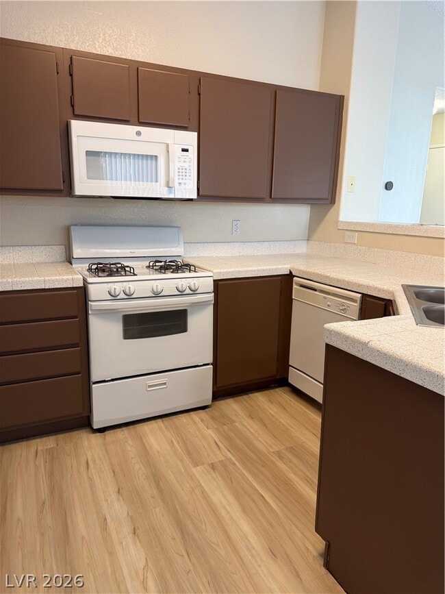 701 Wheat Ridge Ln in Las Vegas, NV - Building Photo - Building Photo