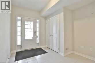 288 Glover Rd in Hamilton, ON - Building Photo - Building Photo