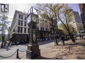 310 Water St in Vancouver, BC - Building Photo