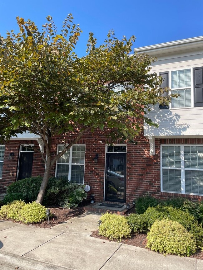 property at 371 Beacon St NW