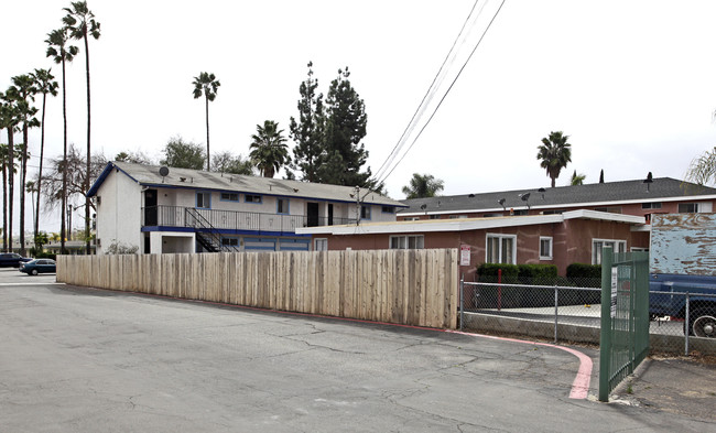 Bendita Su Luz Apartments in Escondido, CA - Building Photo - Building Photo