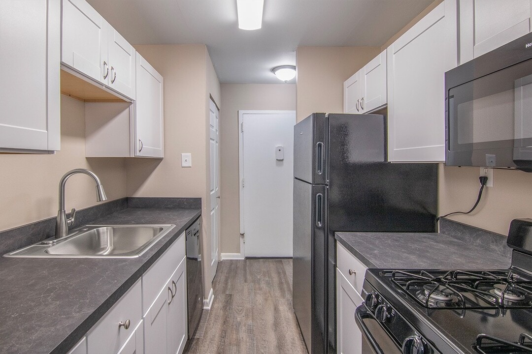 Whisperwood Apartments in Harrisburg, PA - Building Photo