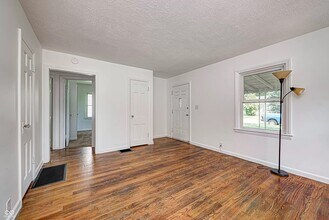 4924 Rosslyn Ave in Indianapolis, IN - Building Photo - Building Photo