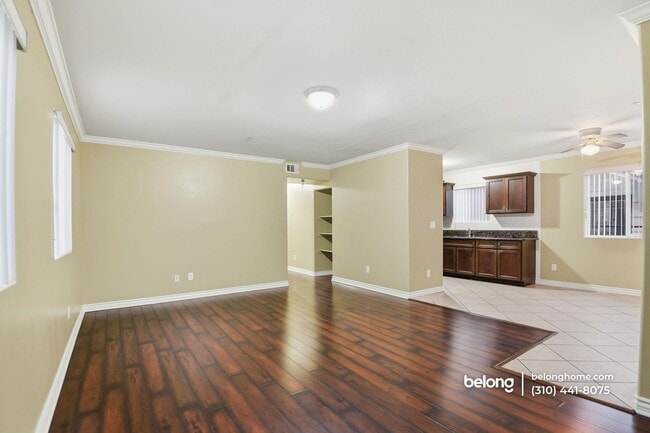 property at 1614 W 39th Pl