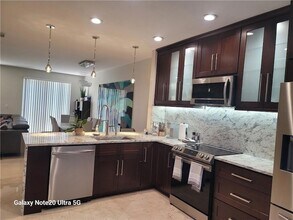 9706 Darlington Pl in Cooper City, FL - Foto de edificio - Building Photo