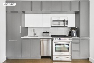 432 W 52nd St in New York, NY - Building Photo - Building Photo