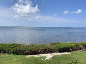 6430 Sun Eagle Ln in Bradenton, FL - Building Photo