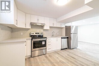 196 Upper Paradise Rd in Hamilton, ON - Building Photo - Building Photo